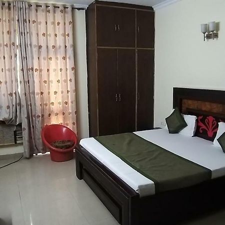 Hotel Home Stay Dwarka Delhi  Bagian luar foto