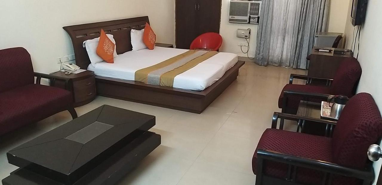 Hotel Home Stay Dwarka Delhi  Bagian luar foto