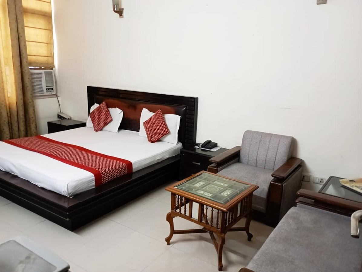 Hotel Home Stay Dwarka Delhi  Bagian luar foto
